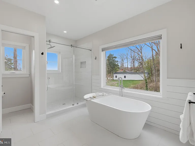 1304 Gahant Rd — Photo 48