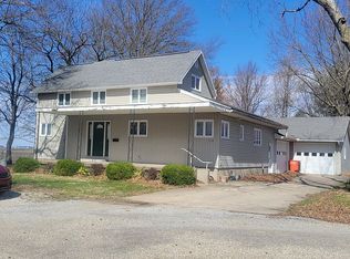 514 W 3rd St, Arthur, IL 61911