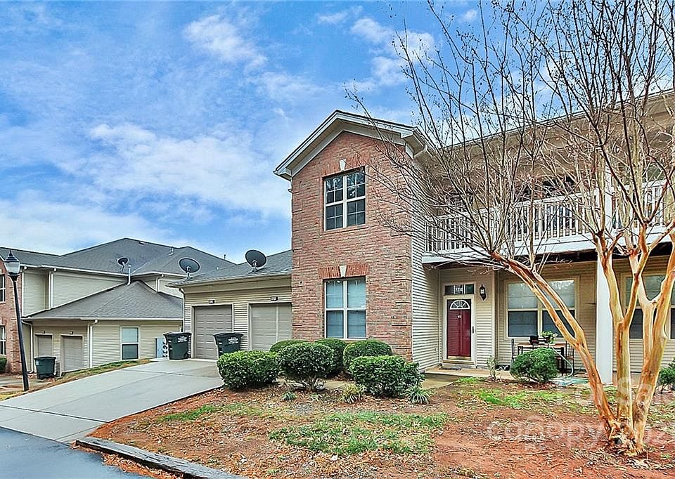 7208 Michaels Landing Drive, Charlotte, NC 28262