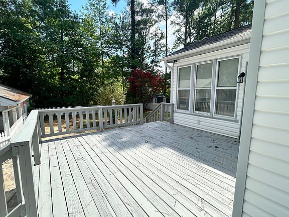4th image of 3909 Benjamin Ct