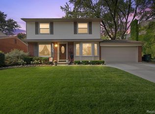 608 Shenandoah Dr, Clawson, MI 48017
