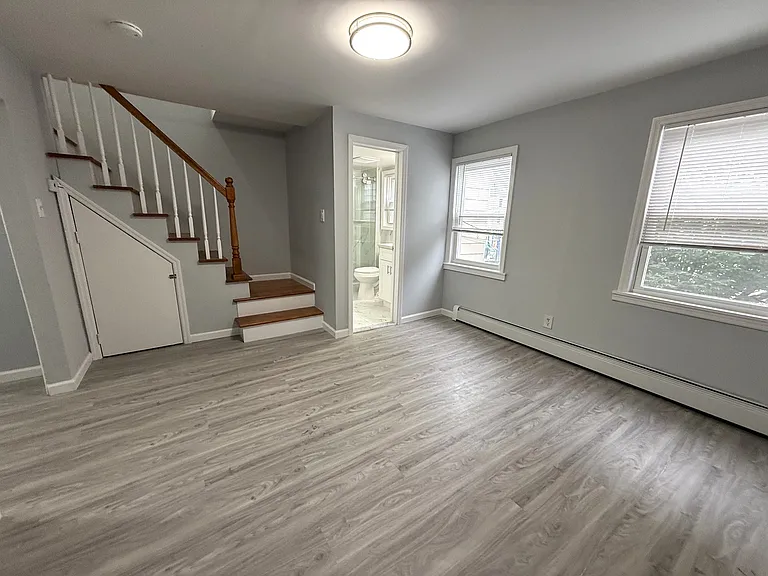 30 Searing Ave #2 — Photo 8