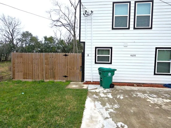 4626 Shreveport Blvd #B, Houston, TX 77028