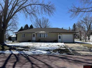 540 12th St S, Saint James, MN 56081
