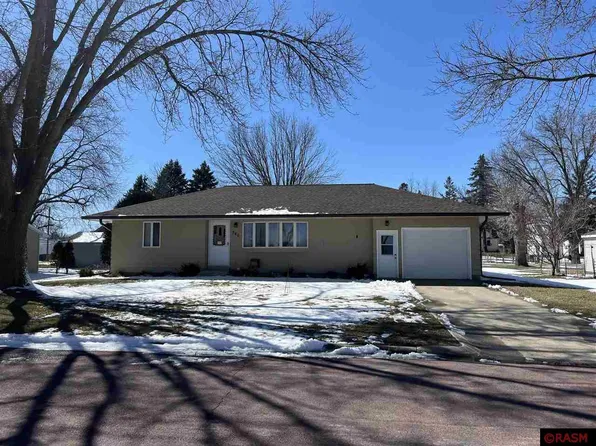 540 12th St S, Saint James, MN 56081