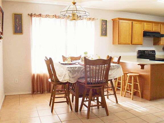 3rd image of 2904 Samantha Dr