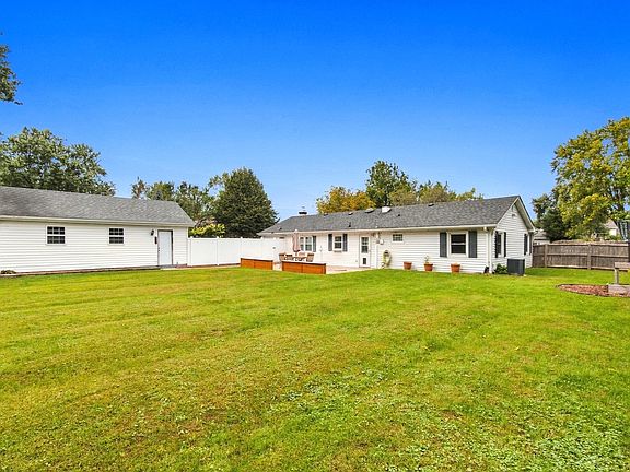 2nd image of 4810 Frank Dr