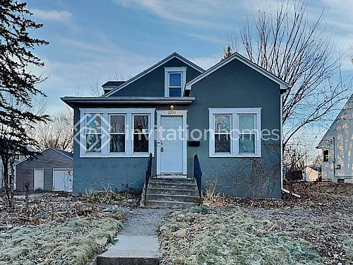 2200 Margaret St Photo 1