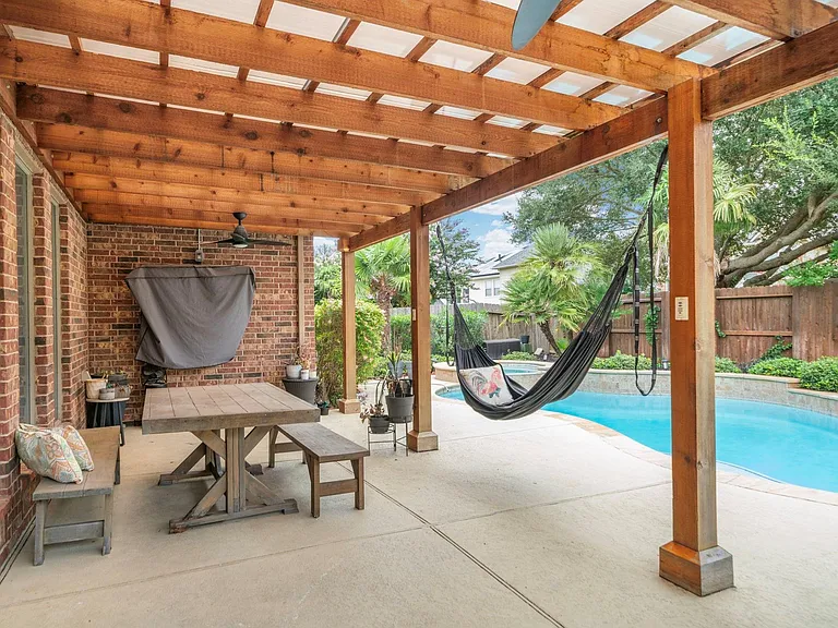 28410 Stonestead Dr — Photo 2