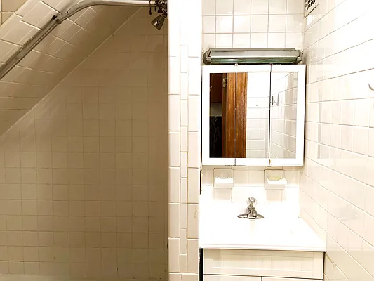 Rented by Remax Real Estate Professionals | media 37