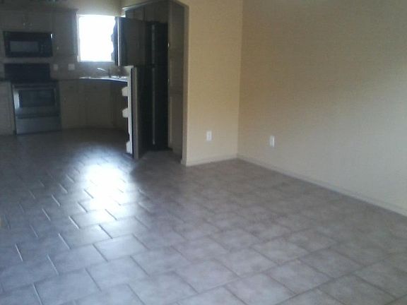 2nd image of 2407 Moonlight Ln APT 2