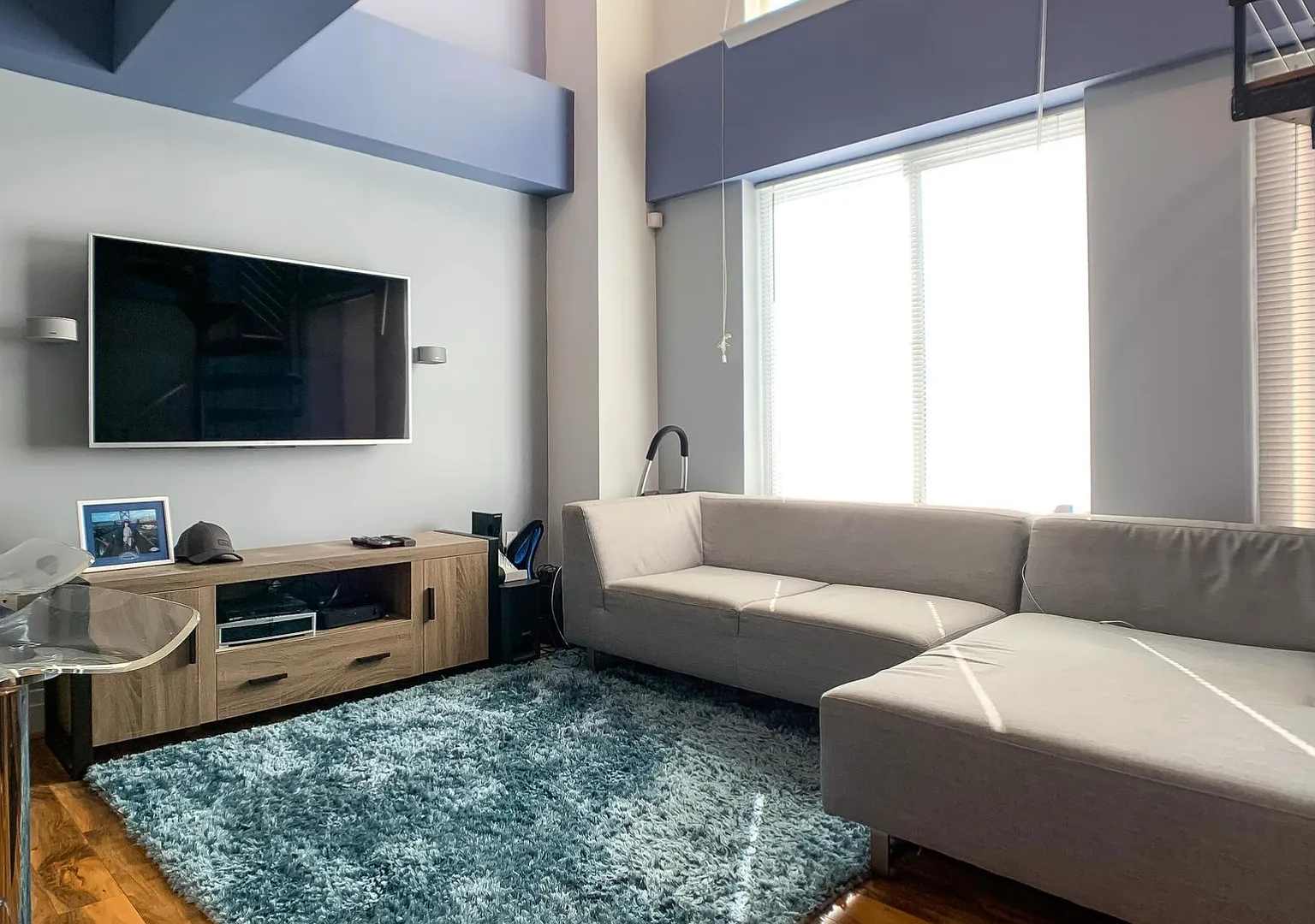 Stylish Modern One-Bedroom Loft in the Heart of DC! — Photo 3