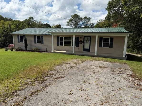 1412 W Cove Rd, Jamestown, TN 38556