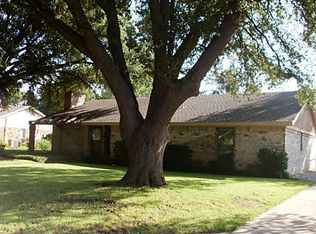 552 Monti Dr, Lewisville, TX 75057