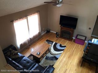 701 Foxglove Ct, Jackson, NJ 08527