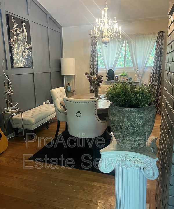 2nd image of 608 Charlton Dr
