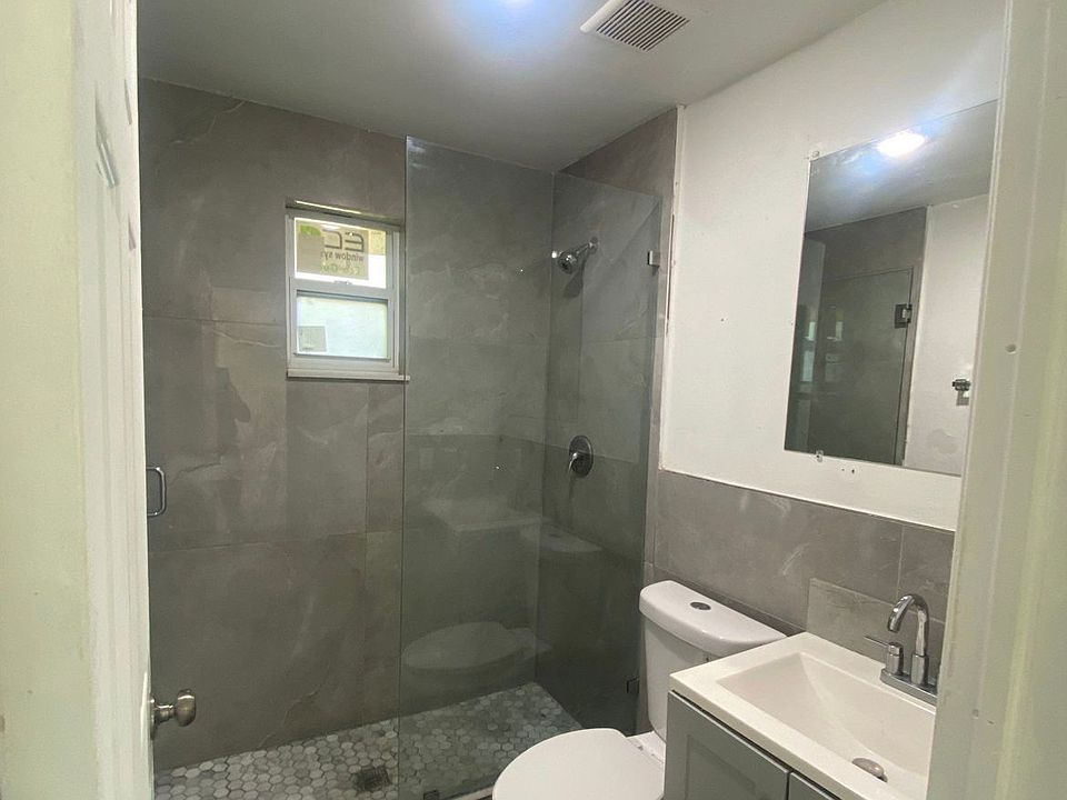 2nd image of 11961 SW 214th St