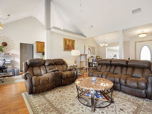 3rd image of 15127 Audubon Lake Blvd