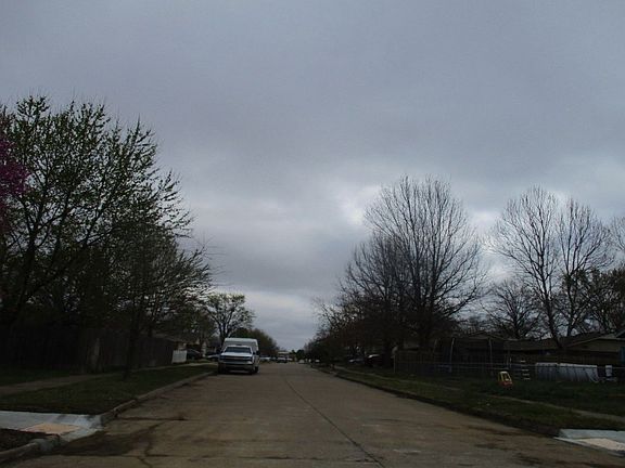 5th image of 1213 W Louisville St