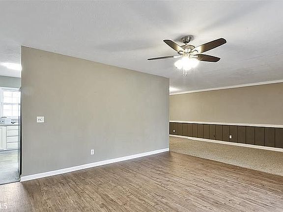 3rd image of 5004 Sheila Ln