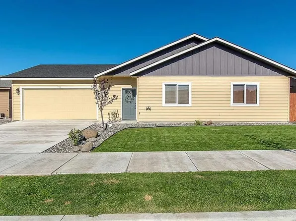 588 N Harrison Pl, Kennewick, WA 99336