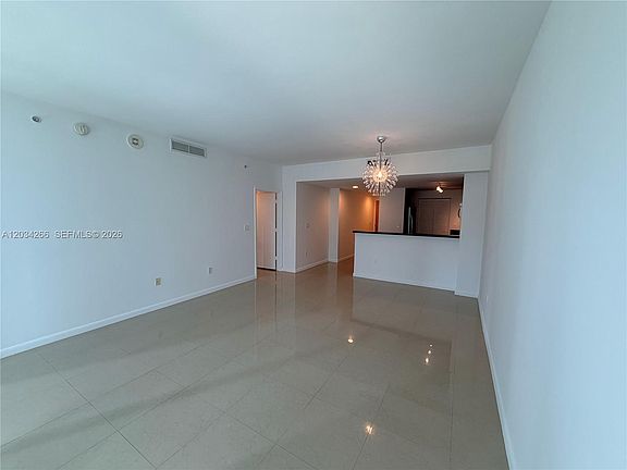 4th image of 253 NE 2nd St APT 1006