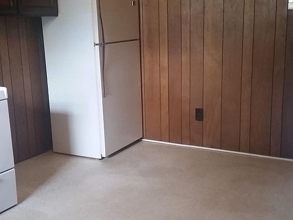 3rd image of 107 Christa Dr
