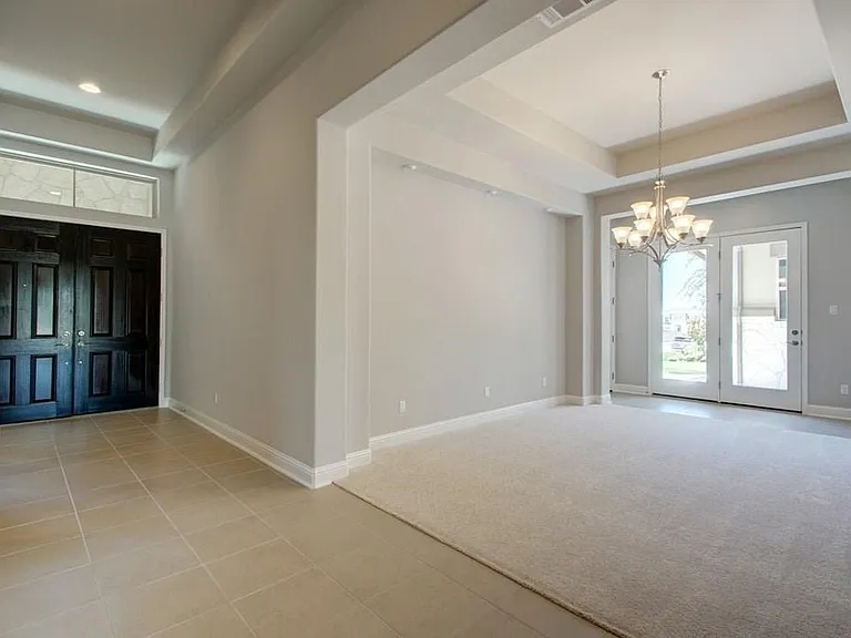 200 Southern Carina Dr — Photo 2