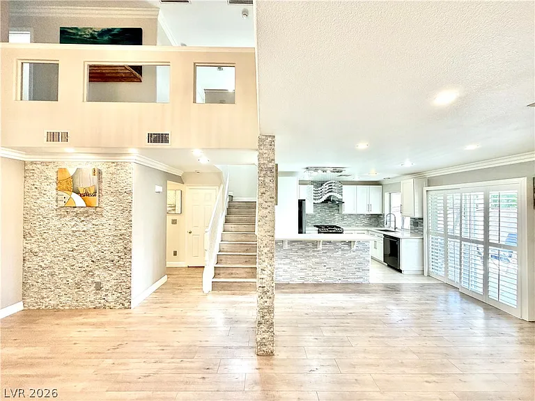 10087 Yellow Canary Ave — Photo 2