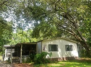 10105 Lake Dr, New Port Richey, FL 34654