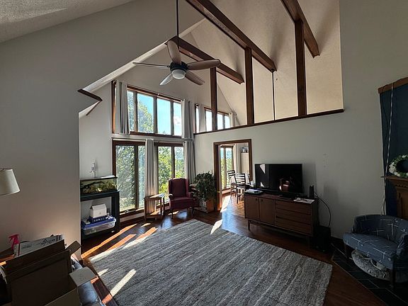 2nd image of 359 Flower Dr