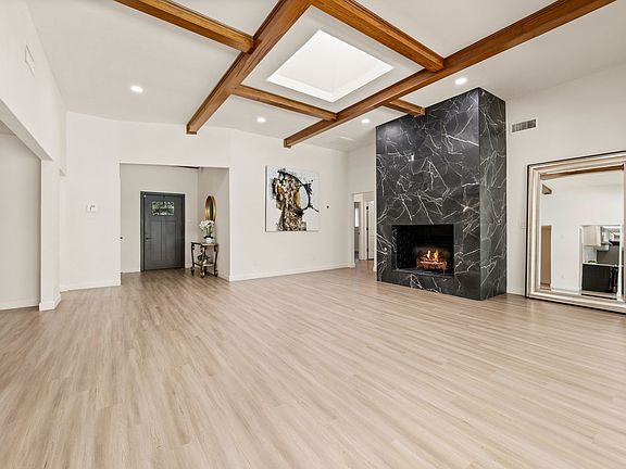 4th image of 1916 Lake Hill Ln