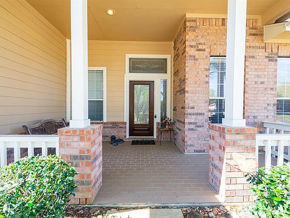 3rd image of 5202 Englewood Point Ct