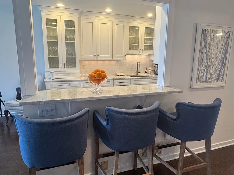 1 Island Dr #9 — Photo 9