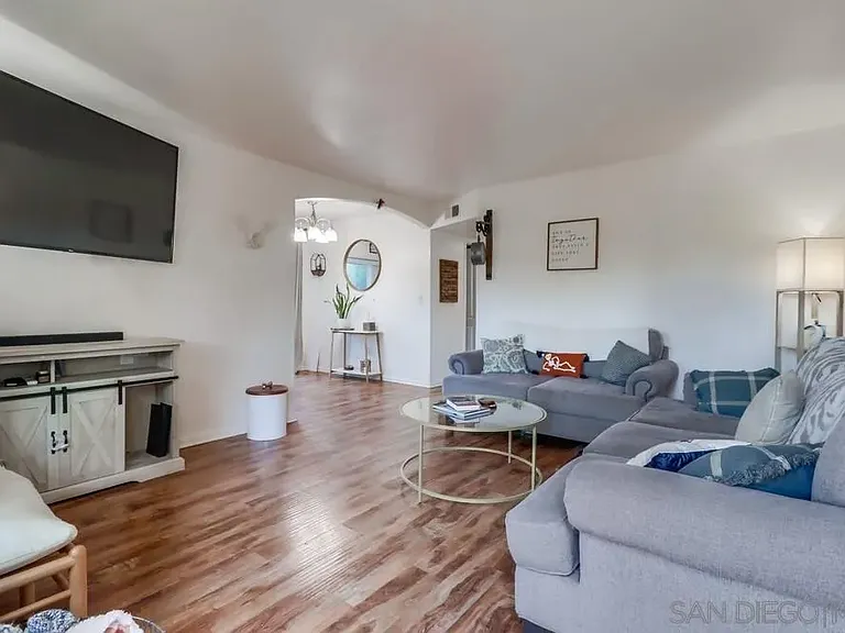 4473 Home Ave #1 — Photo 1