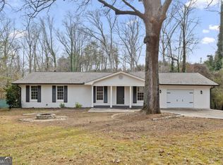 1180 Lakeshore Cir, Gainesville, GA 30501