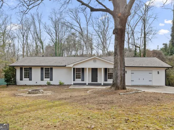 1180 Lakeshore Cir, Gainesville, GA 30501