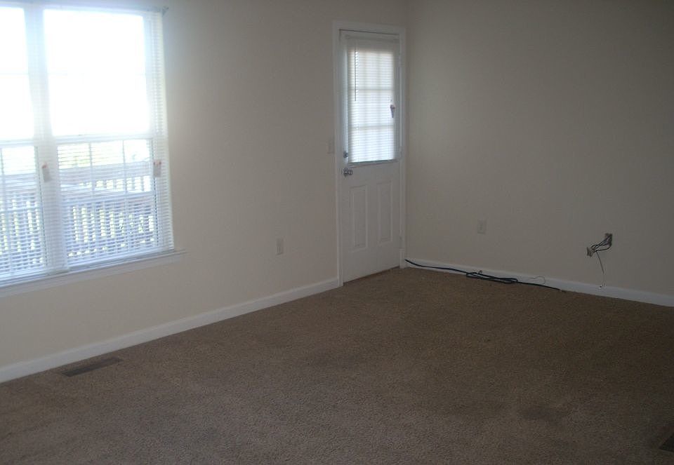 2nd image of 201 Evergreen Trl APT A