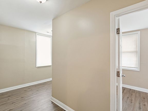 3rd image of 5600 S Wolcott Ave #2R