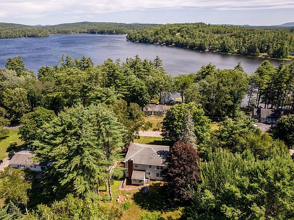2nd image of 8 Mirror Lake Drive