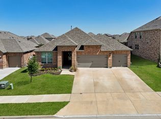 924 Robin Rd, Celina, TX 75009