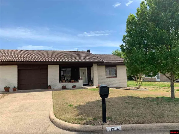 1304 Porter Ln, Mountain Home, AR 72653