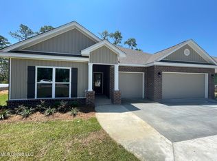 6124 Penni Ln, Ocean Springs, MS 39564