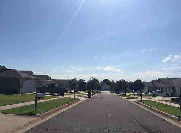 2nd image of 1621 NW 145th St