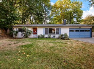 8980 SW Meadow Ln, Portland, OR 97225