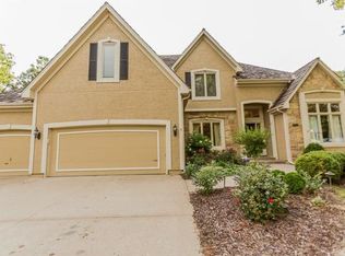 6400 Gladstone Dr, Shawnee, KS 66218