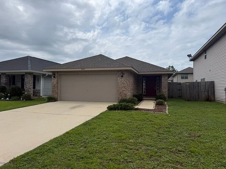 3881 Weatherstone Cir — Photo 1
