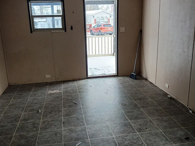 502 Beech St — Photo 13