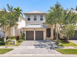 10413 NW 70th Ln, Doral, FL 33178