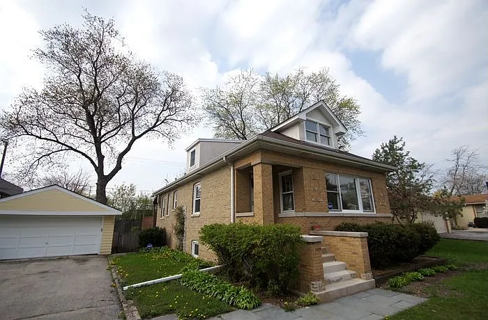 706 W North Ave photo 1